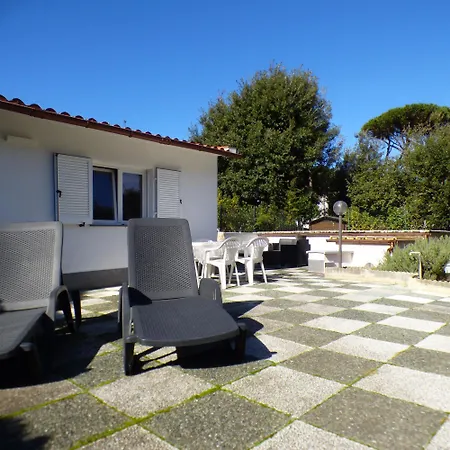 Casa Sally Tirrenia
